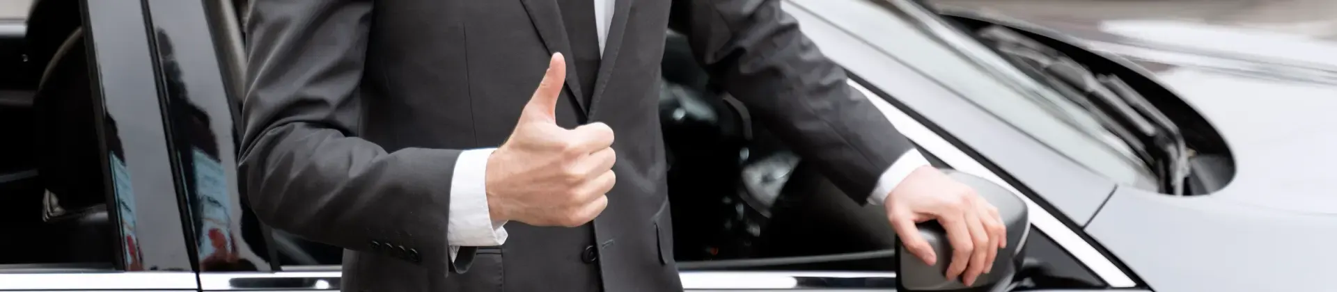 https://hillzcdn.ca/luckymotorcarsinc/5033982291116204-appraise_my trade (1).webp
